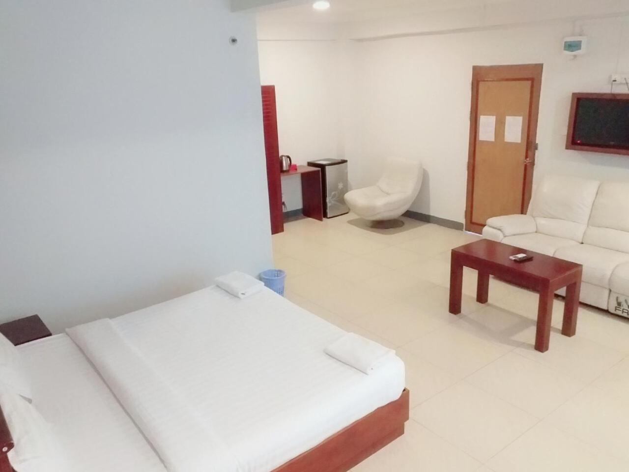 Lanmadaw Plaza Hotel China Town Rangoon Eksteriør billede